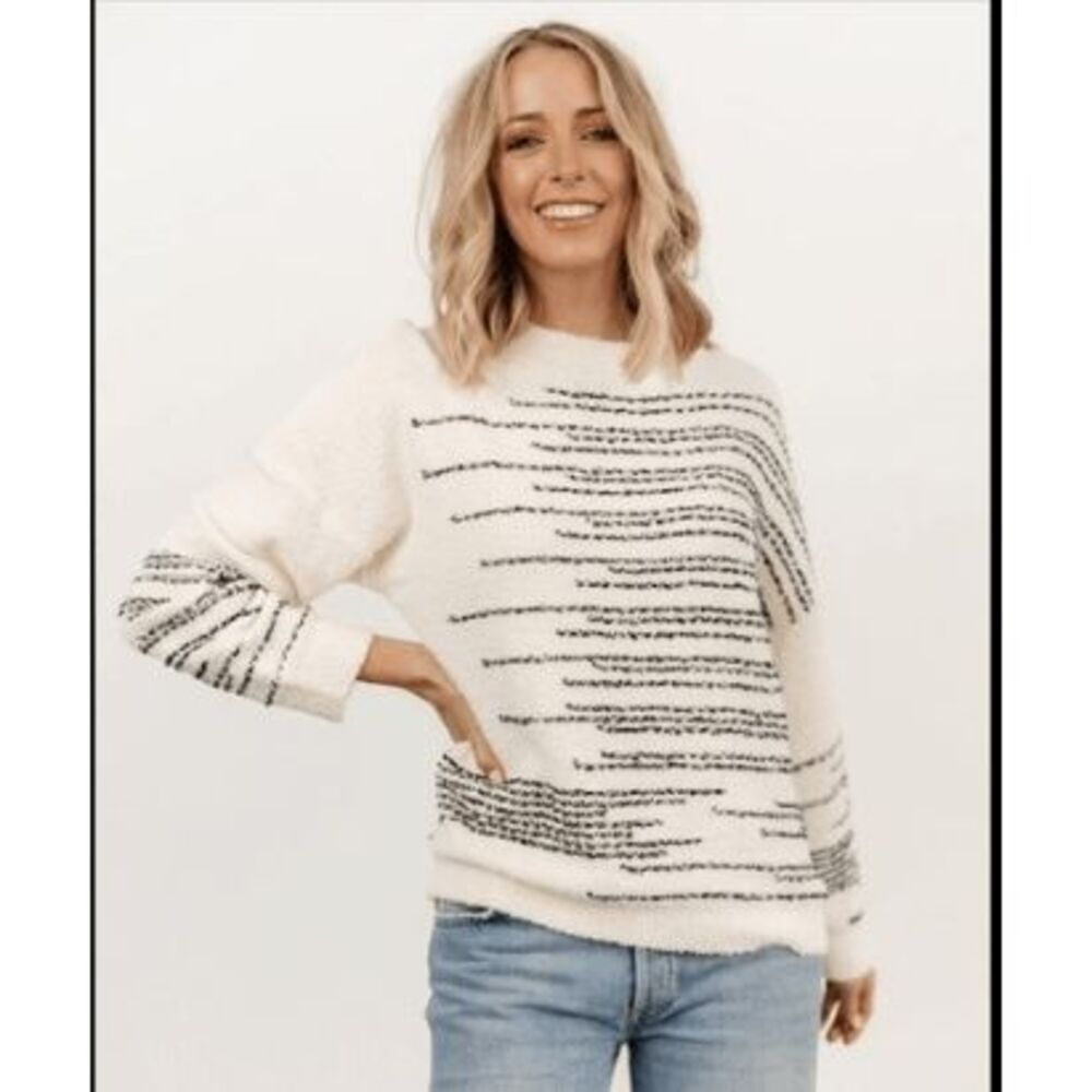 BALTIC BORN Jubes Geo Sweater Fuzzy Crewneck Black Cream Women’s Large  L
